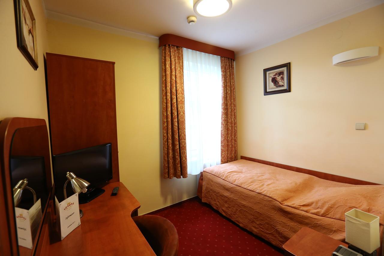 Hotel Korona Ciechanow Ruang foto