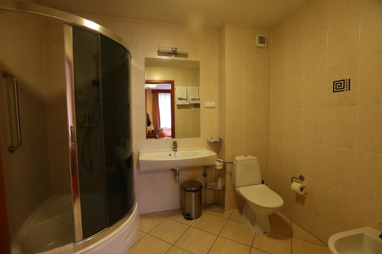 Hotel Korona Ciechanow Bagian luar foto
