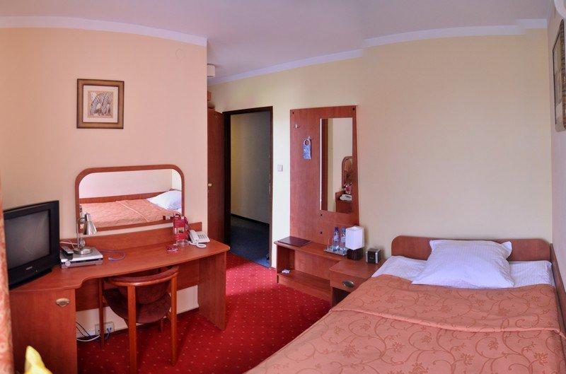 Hotel Korona Ciechanow Bagian luar foto
